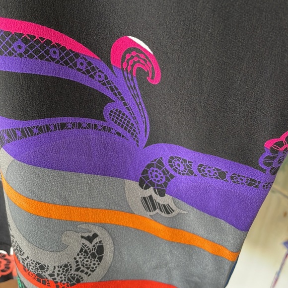 Trina Turk Printed Silk Blouse - Picture 4 of 6